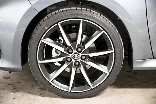 Toyota Yaris 1.5 VVT-i HSD GR Sport