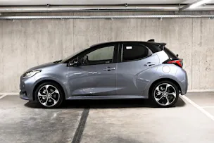 Toyota Yaris 1.5 VVT-i HSD Premium