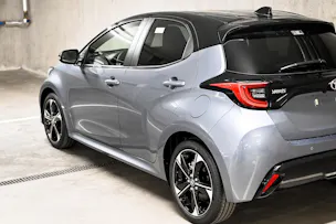 Toyota Yaris 1.5 VVT-i HSD Premium