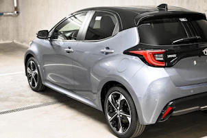 Fahrzeugbild TOYOTA Yaris 1.5 VVT-i HSD Premium