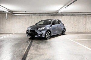 Fahrzeugbild TOYOTA Yaris 1.5 VVT-i HSD Premium