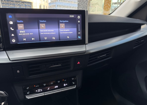 Vehicle image 10 Vehicle image 10