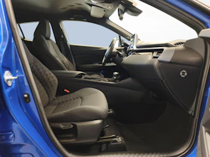 immagine del veicolo TOYOTA C-HR 2.0 VVTi HSD Trend - Ruote invernali incluse