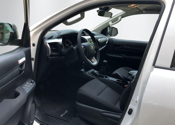 Vehicle image 6 Vehicle image 6