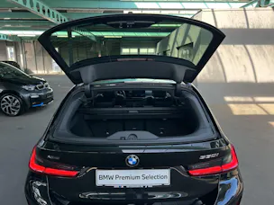 BMW 330i xDrive SAG Touring