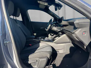 Peugeot 2008 1.2 Hybrid 145 Allure