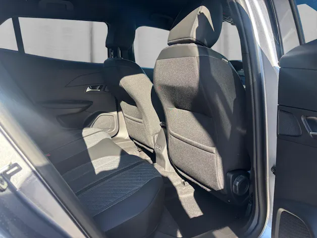 Peugeot 2008 1.2 Hybrid 145 Allure
