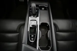 Volvo XC60 2.0 B6 MH R-Design AWD
