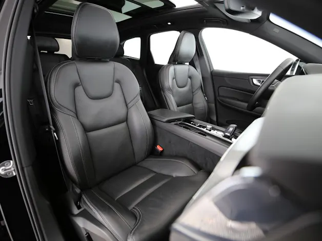 Volvo XC60 2.0 B6 MH R-Design AWD