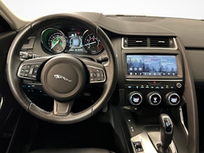 Vehicle image JAGUAR E-Pace 2.0 T 200 SE AWD