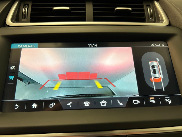 Vehicle image JAGUAR E-PACE