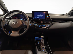 image du véhicule TOYOTA C-HR 2.0 VVTi HSD Trend
