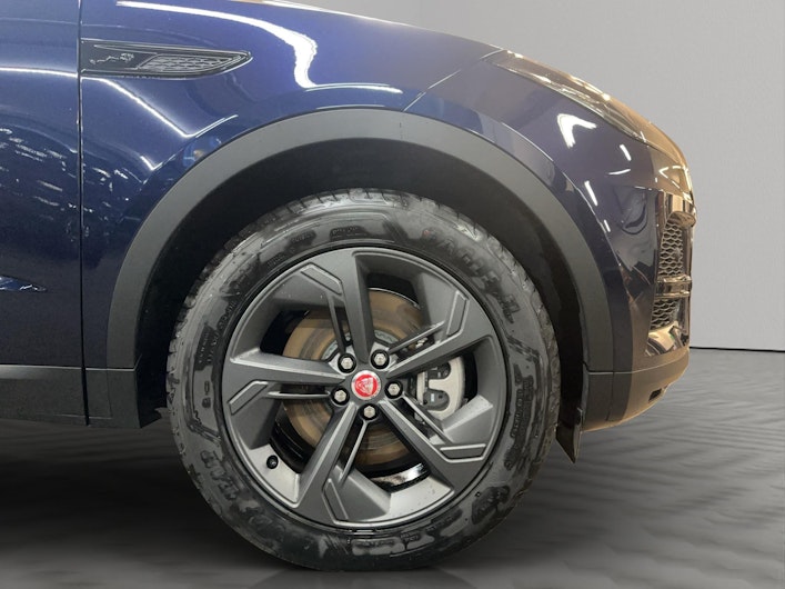 immagine del veicolo JAGUAR E-PACE