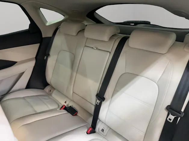 Jaguar E-Pace 2.0 D I4 165 SE AWD