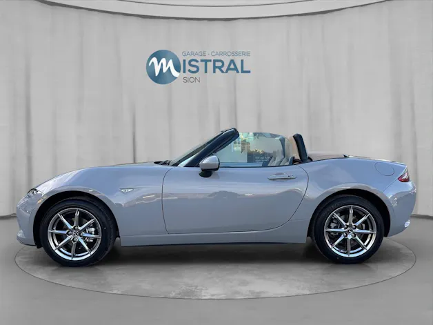 Mazda MX-5 1.5 Kazari