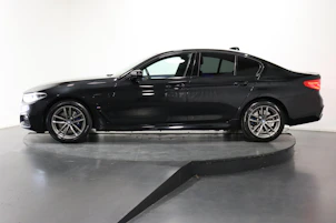 image du véhicule BMW 530e xDrive paddles