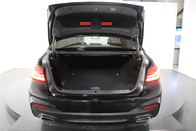 BMW 530e xDrive paddles