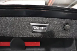 BMW 530e xDrive paddles