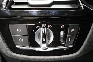 BMW 530e xDrive paddles