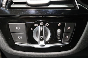 image du véhicule BMW 530e xDrive paddles