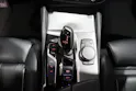 BMW 530e xDrive paddles