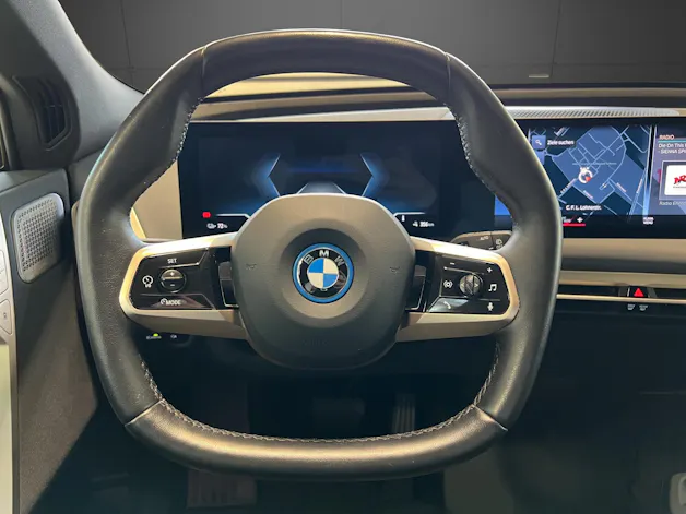 BMW iX xDrive M60