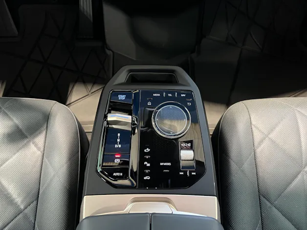 BMW iX xDrive M60