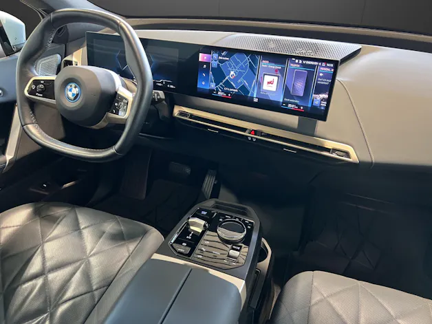 BMW iX xDrive M60