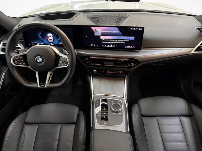 Vehicle image BMW 3 SERIES