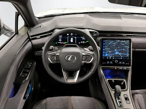 Fahrzeugbild LEXUS LBX 1.5 Hybrid Cool AWD