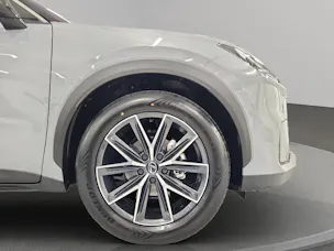 Lexus LBX 1.5 Hybrid Cool AWD