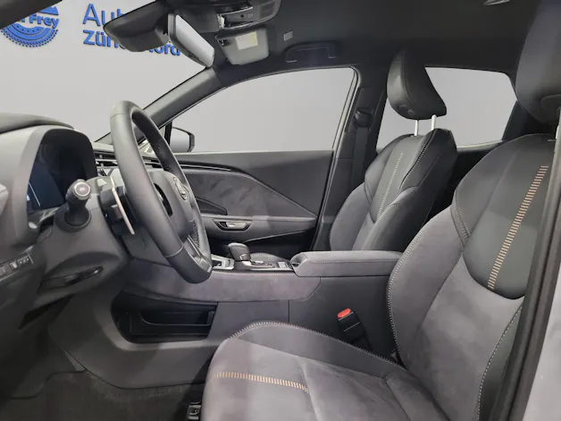 Lexus LBX 1.5 Hybrid Cool AWD