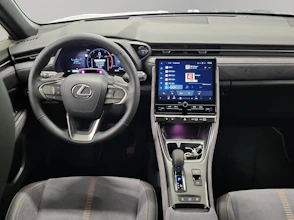 https://vehicle.imgix.net/4189062/dfc263b6-b18b-4346-b5bd-41102398c4cb.jpg