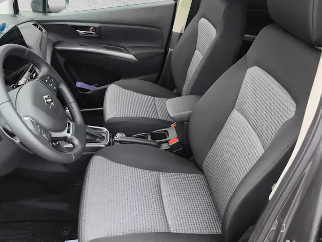 Suzuki S-Cross 1.4 T Sakura Hybrid 4x4