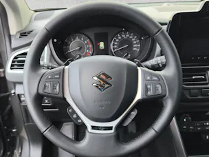 Suzuki S-Cross 1.4 T Sakura Hybrid 4x4