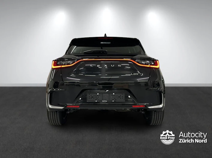 Fahrzeugbild LEXUS LBX