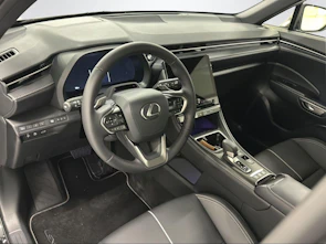 Fahrzeugbild LEXUS LBX 1.5 Hybrid Relax AWD