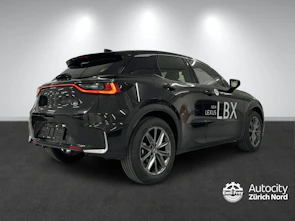 Fahrzeugbild LEXUS LBX 1.5 Hybrid Relax AWD
