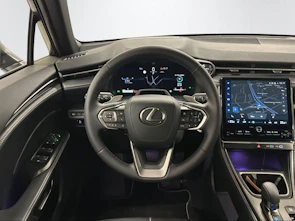 Fahrzeugbild LEXUS LBX 1.5 Hybrid Relax AWD