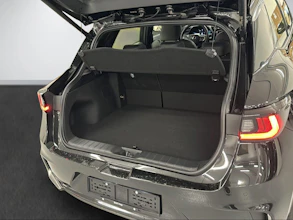https://vehicle.imgix.net/4189076/e5d33754-2e50-450d-a5bf-afc2c2aa5622.jpg