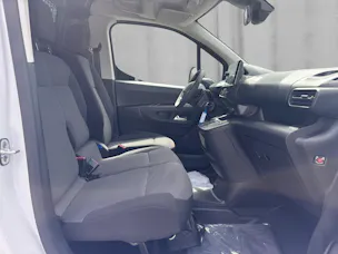 Peugeot Partner Kaw. 1000 Long vertiefte Kabine 1.5 BlueHDI 130 S/S