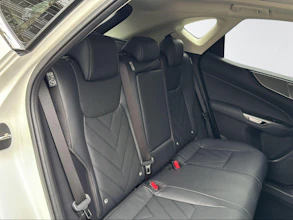 https://vehicle.imgix.net/4189099/3e0ed986-a185-4404-bf80-4e7603b54049.jpg