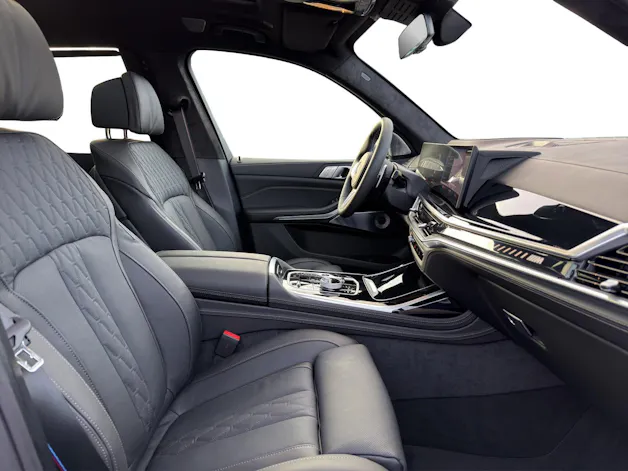 BMW X7 M60i
