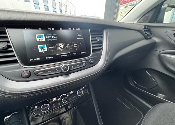 Vehicle image 10 Vehicle image 10