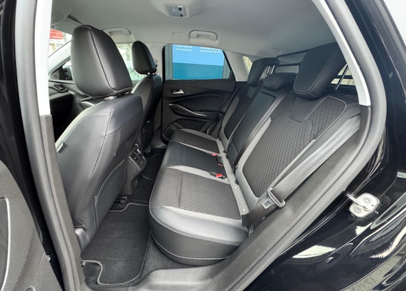 Vehicle image 7 Vehicle image 7