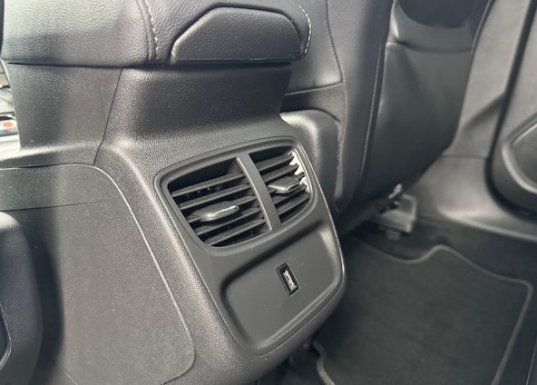 Vehicle image 9 Vehicle image 9