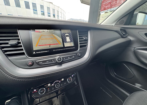 Vehicle image 12 Vehicle image 12