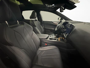 https://vehicle.imgix.net/4189146/b5b5ce0f-c80d-4ebd-acb1-4fa5d85b0ba8.jpg