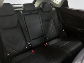 https://vehicle.imgix.net/4189146/cc794d92-dd58-4394-873f-833c904716f2.jpg