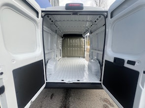 Vehicle image CITROEN Jumper Kaw. 35 L2H2 2.2 BlueHDi 140 First S/S